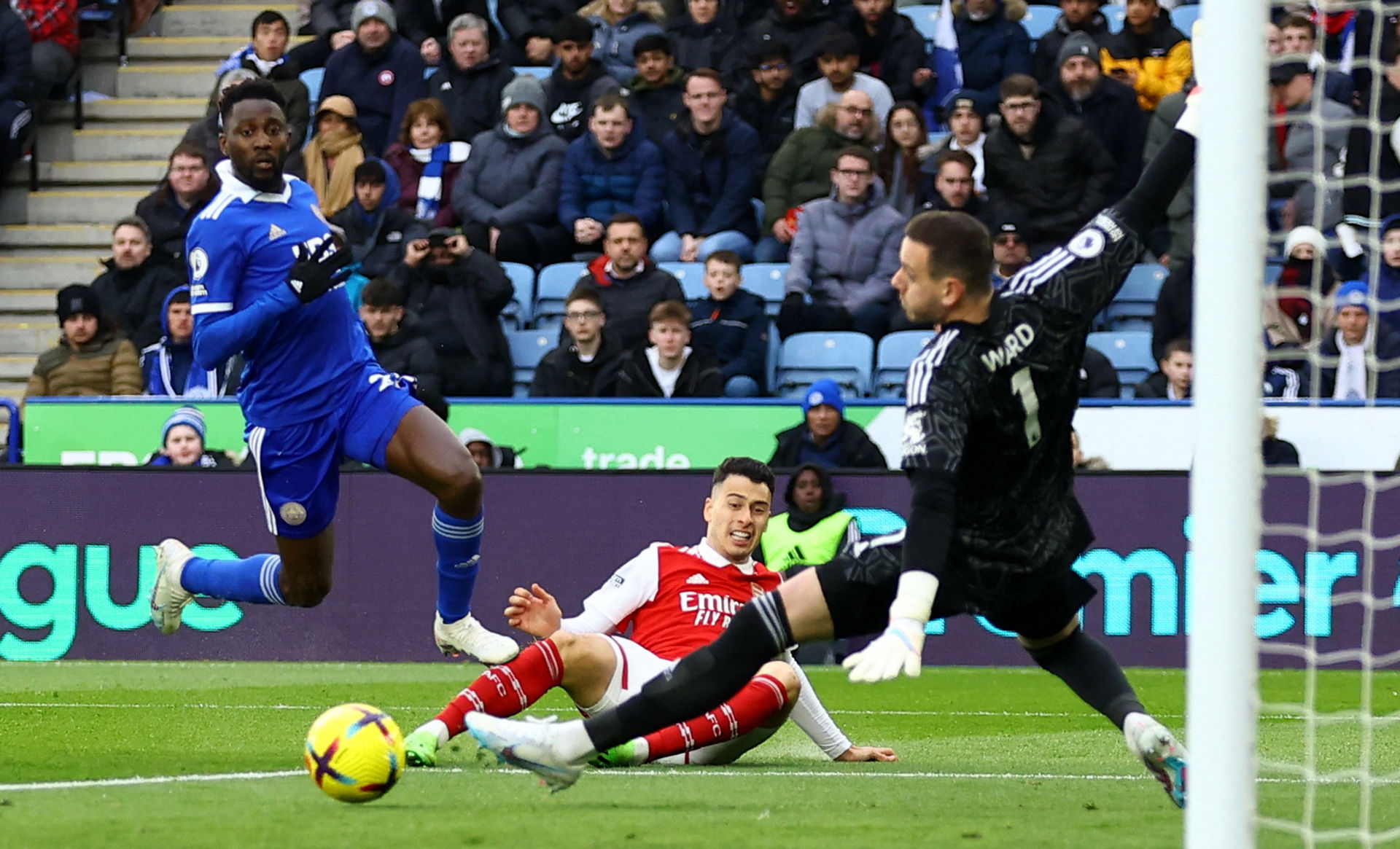 以维护足球 以维护足球