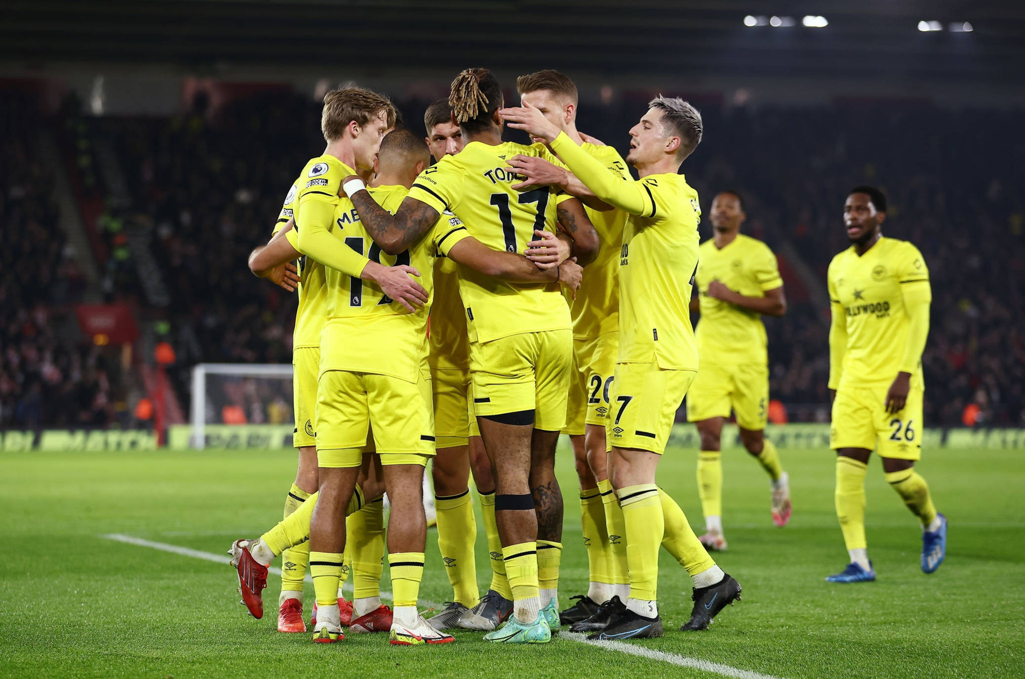 依旧保持着 依旧保持着