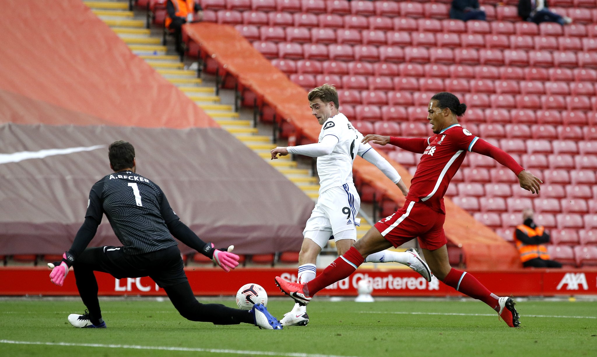 路人只需几 路人只需几